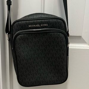 Michael Kors crossbody - like new